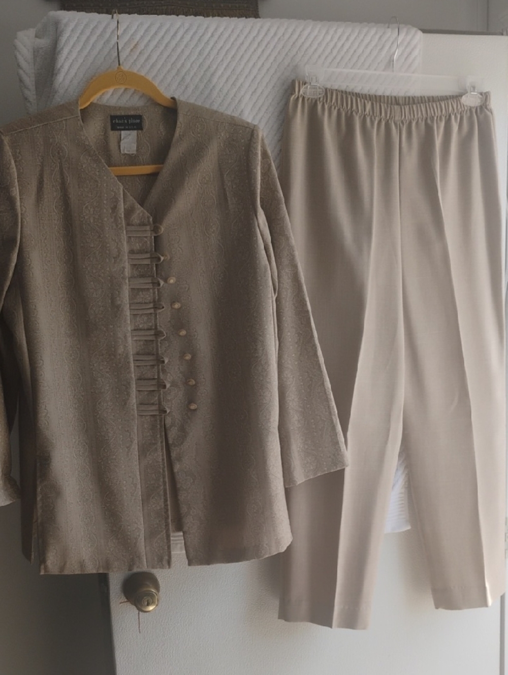 Chads Place Taupe Paisley Satin Jacket and Pants Set